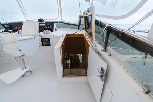 Hatteras 65 Sport Deck Motor Yacht image