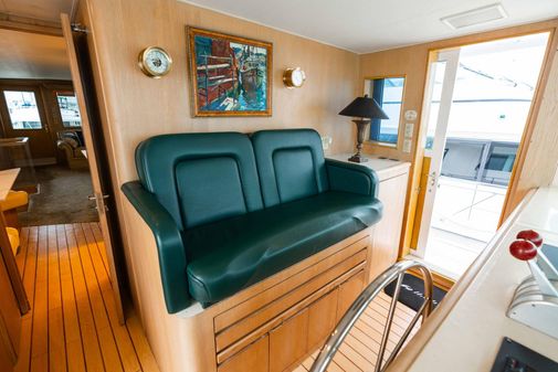 Hatteras 65 Sport Deck Motor Yacht image