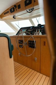 Hatteras 65 Sport Deck Motor Yacht image