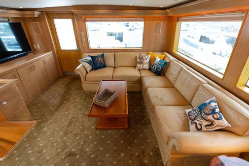 Hatteras 65 Sport Deck Motor Yacht image