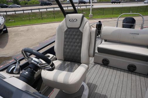 Harris 230 Solstice image