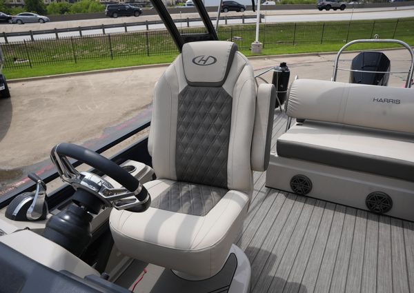 Harris 230 Solstice image