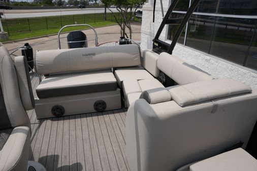 Harris 230 Solstice image