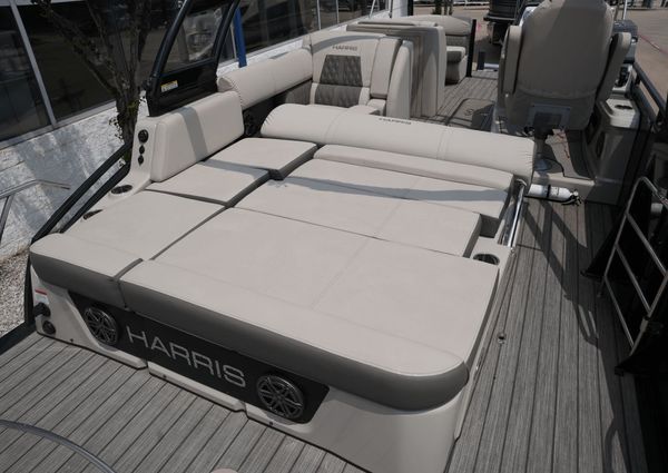 Harris 230 Solstice image