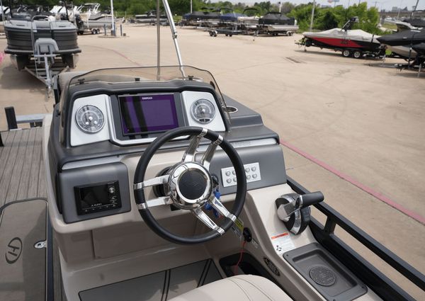 Harris 230 Solstice image