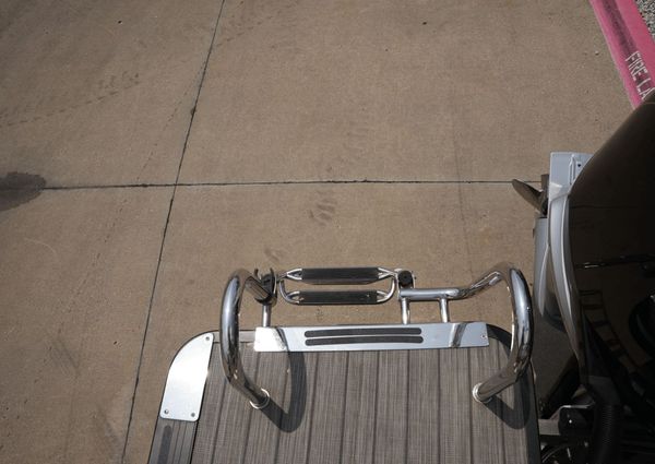 Harris 230 Solstice image