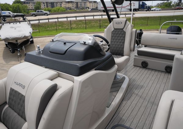 Harris 230 Solstice image