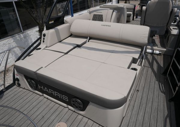 Harris 230 Solstice image