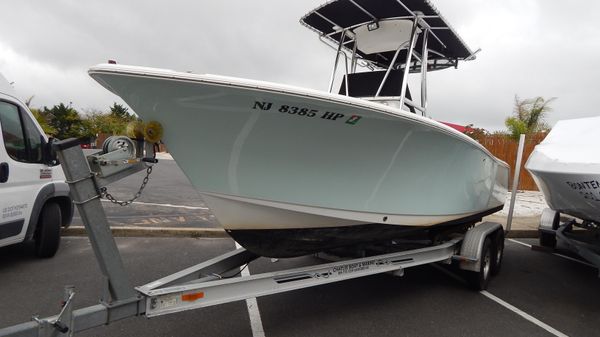 Sea Hunt Ultra 225 