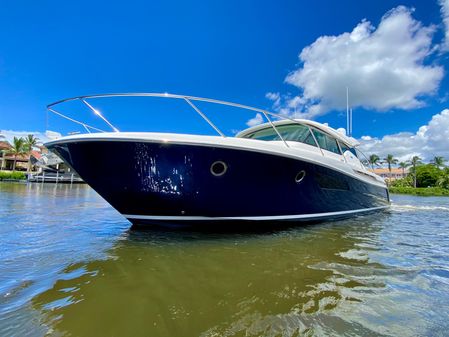 Tiara Yachts C 44 Coupe image