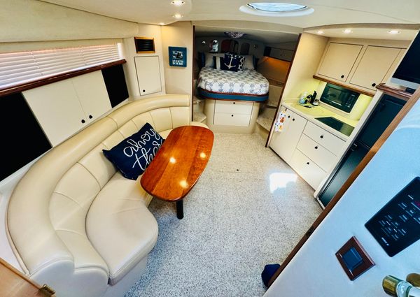 Cruisers Yachts 3870 image