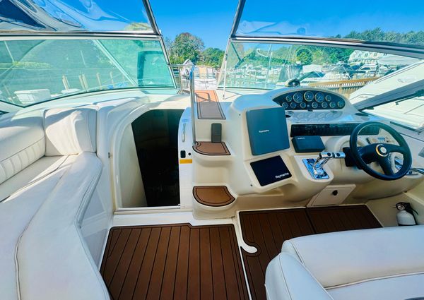 Cruisers Yachts 3870 image