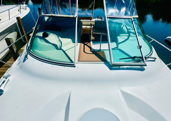 Cruisers Yachts 3870 image