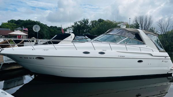 Cruisers Yachts 3870