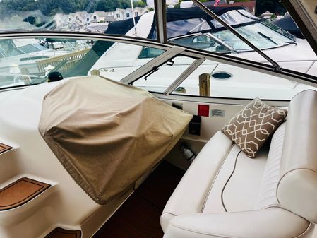 Cruisers Yachts 3870 image