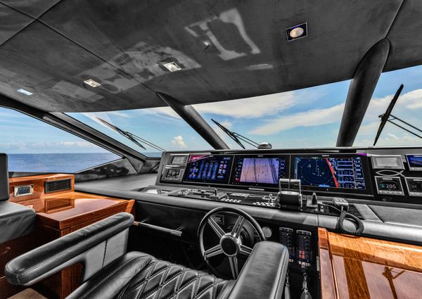 Sunseeker 95 Yacht image