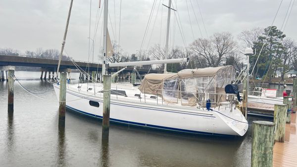 Catalina 445