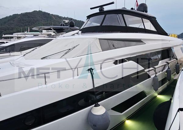 Ferretti Yachts 920 image