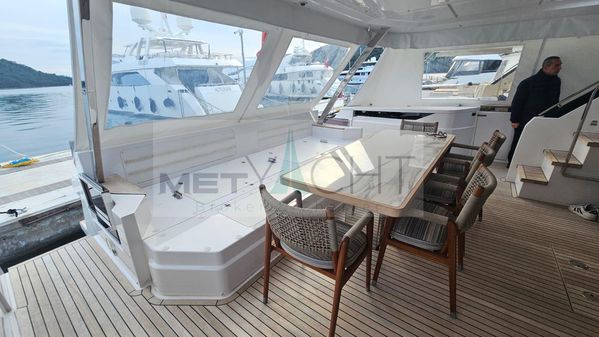 Ferretti Yachts 920 image