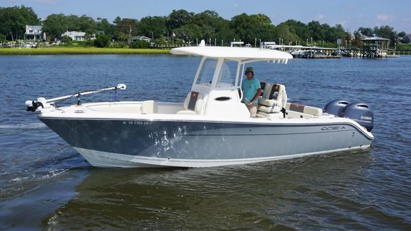 Cobia 262 Center Console 