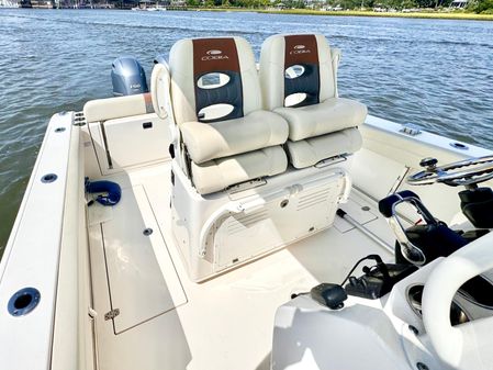 Cobia 262 Center Console image