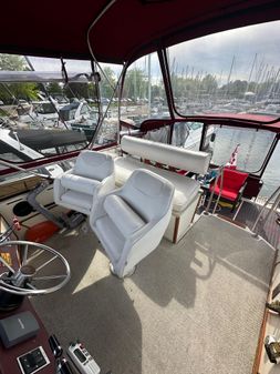 Sea Ray 360 Aft Cabin image