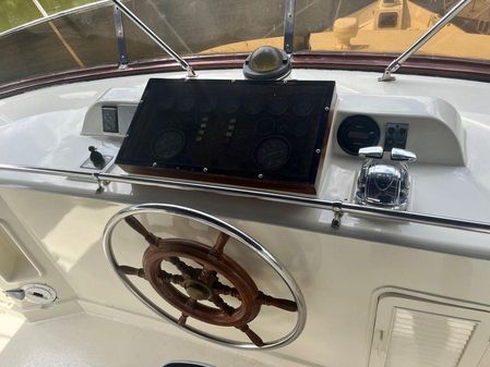 Marine Trader Med Yacht Cockpit Pilothouse image