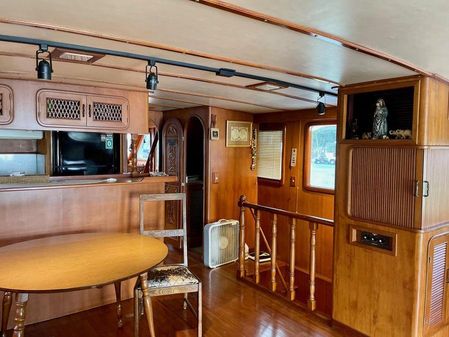 Marine Trader Med Yacht Cockpit Pilothouse image