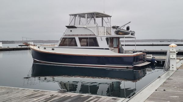 Duffy Wilbur 42 Flybridge Cruiser 