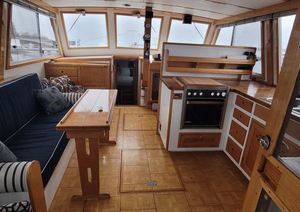 Duffy Wilbur 42 Flybridge Cruiser image