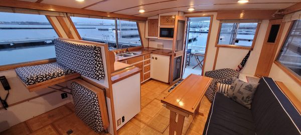 Duffy Wilbur 42 Flybridge Cruiser image