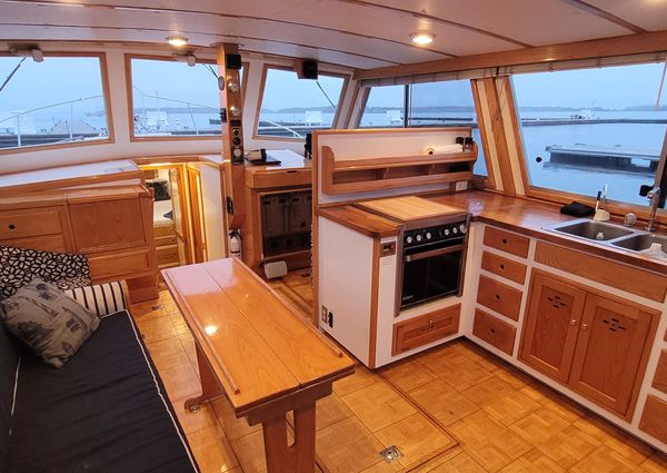 Duffy Wilbur 42 Flybridge Cruiser image