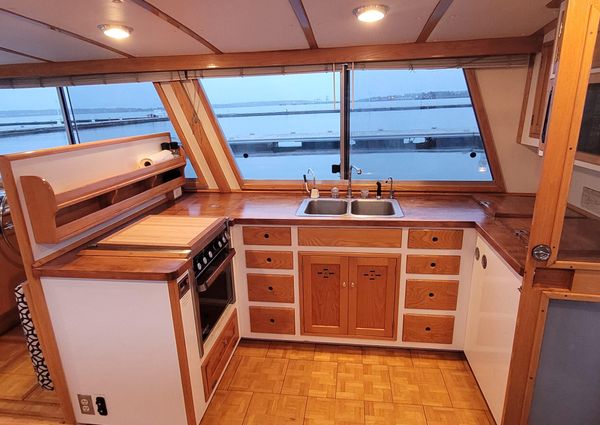 Duffy Wilbur 42 Flybridge Cruiser image