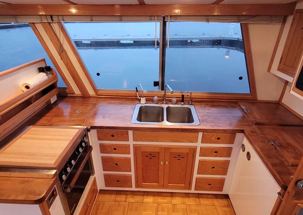 Duffy Wilbur 42 Flybridge Cruiser image