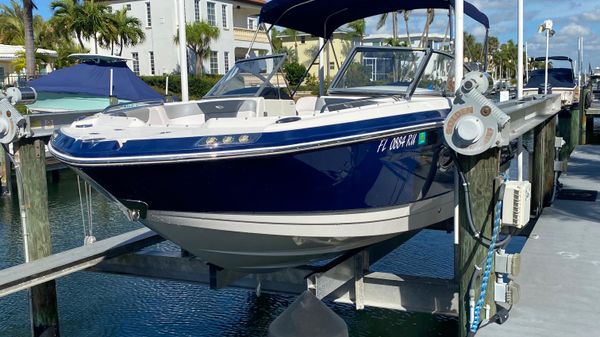 Chaparral 230 Suncoast