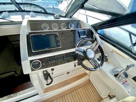 Sea Ray 450 Sundancer image