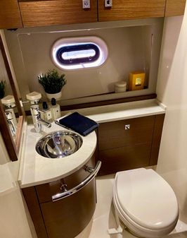 Sea Ray 450 Sundancer image