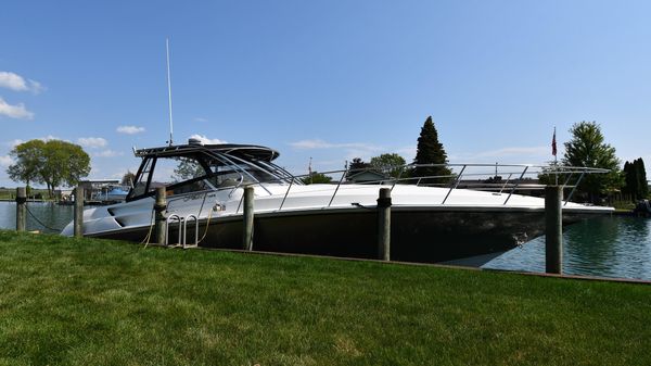 Fountain 38 Sportfish Cruiser