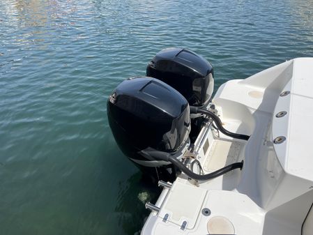 Boston Whaler 320 Outrage image