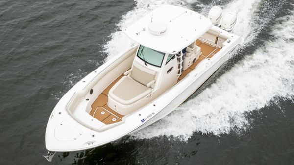Boston Whaler 330 Outrage