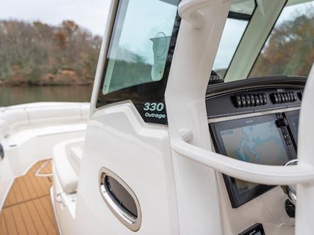 Boston Whaler 330 Outrage image