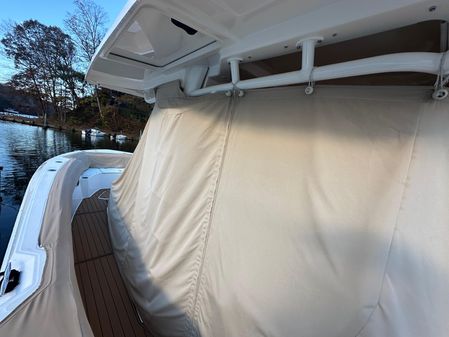 Boston Whaler 330 Outrage image