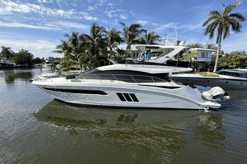Sea Ray 510 Fly image