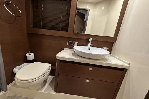 Sea Ray 510 Fly image