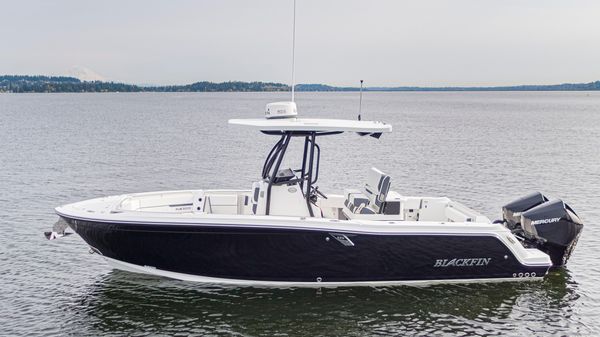 Blackfin 252 CC