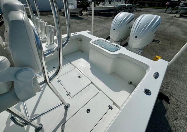 Pair-customs 27-CENTER-CONSOLE image