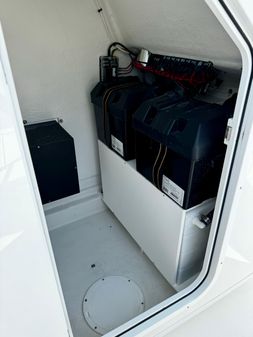 Pair-customs 27-CENTER-CONSOLE image