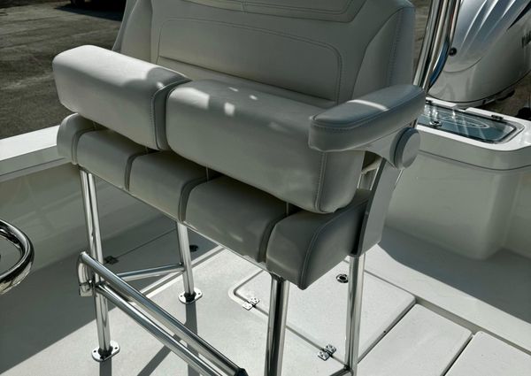 Pair-customs 27-CENTER-CONSOLE image