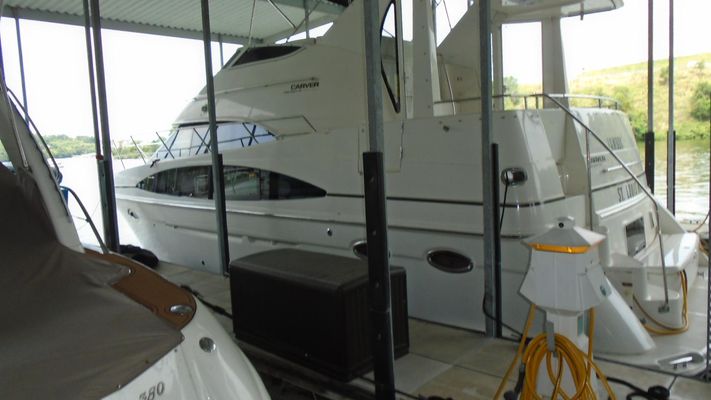 Carver 396 Motor Yacht - main image