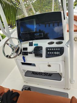 NauticStar 28 XS image